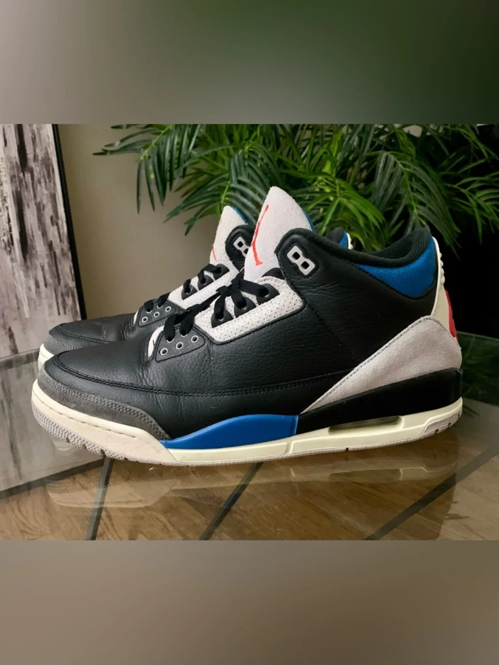 Jordan Men’s Black/White/Blue Retro Sneakers size 12
